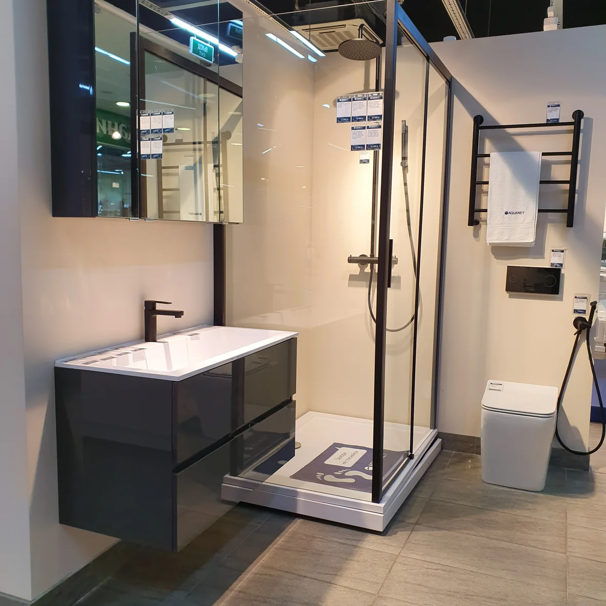 Магазин Aquanet в ТЦ «МегаГРИНН», Курск