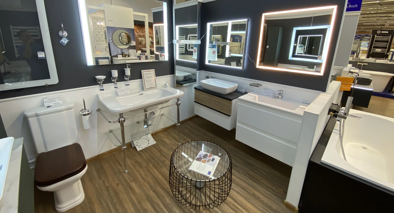 Магазин Aquanet в ТЦ «WOWHOUSE», Екатеринбург
