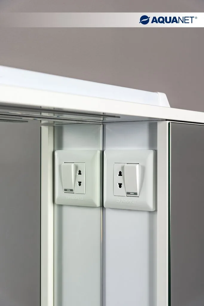 Выключатель и розетка на корпусе зеркала Выключатель и розетка на корпусе зеркала Акванет